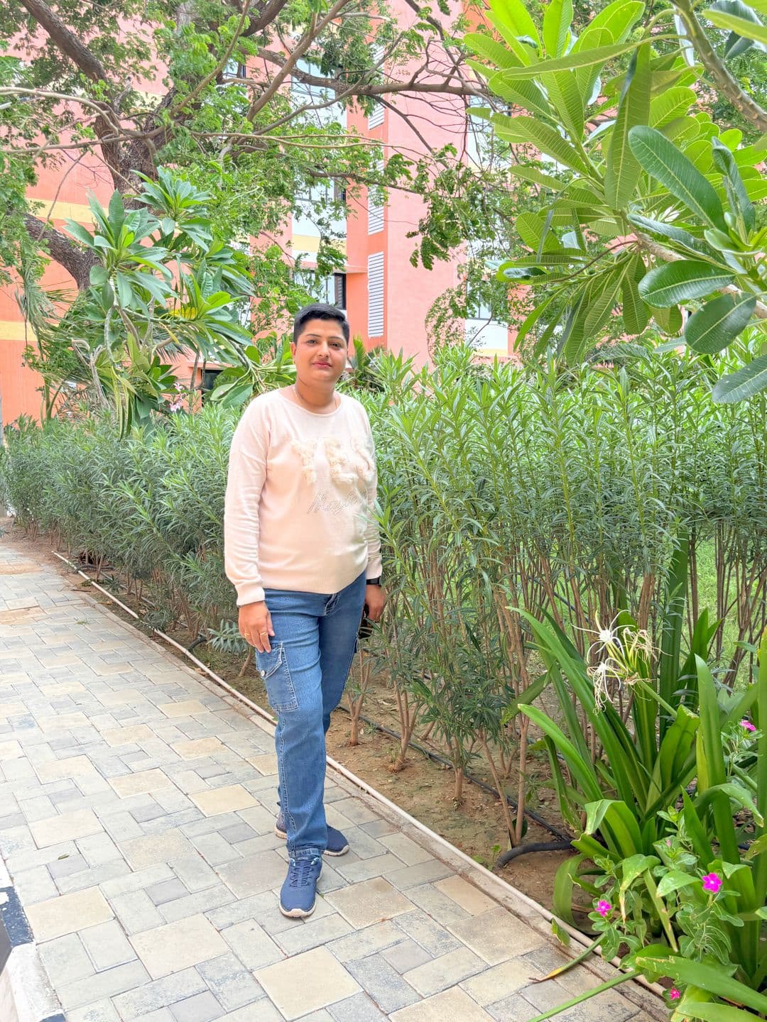 komal advani profile photo